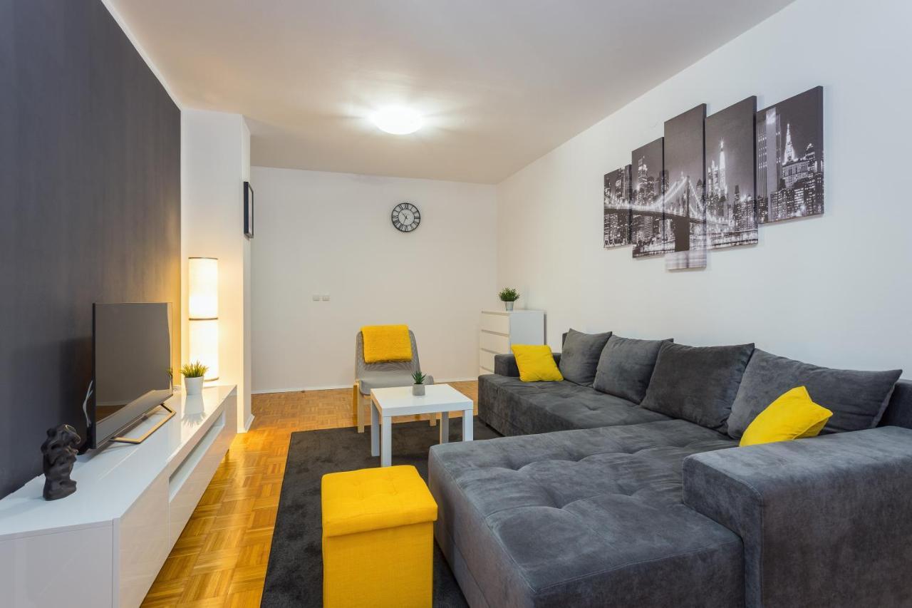 Laveruda Apartment With Balcony And Free Parking Póla Kültér fotó